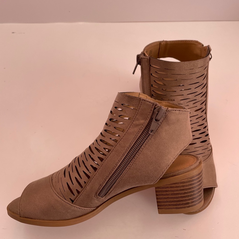 Women’s American Eagle Wedge